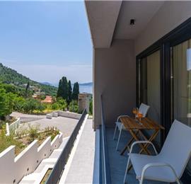 4 bedroom villa with pool in Dubrovnik region, sleeps 8 